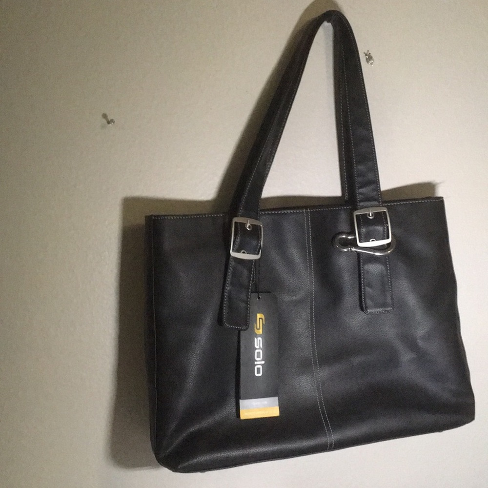 Solo classic tote large black bag NWT laptop safe